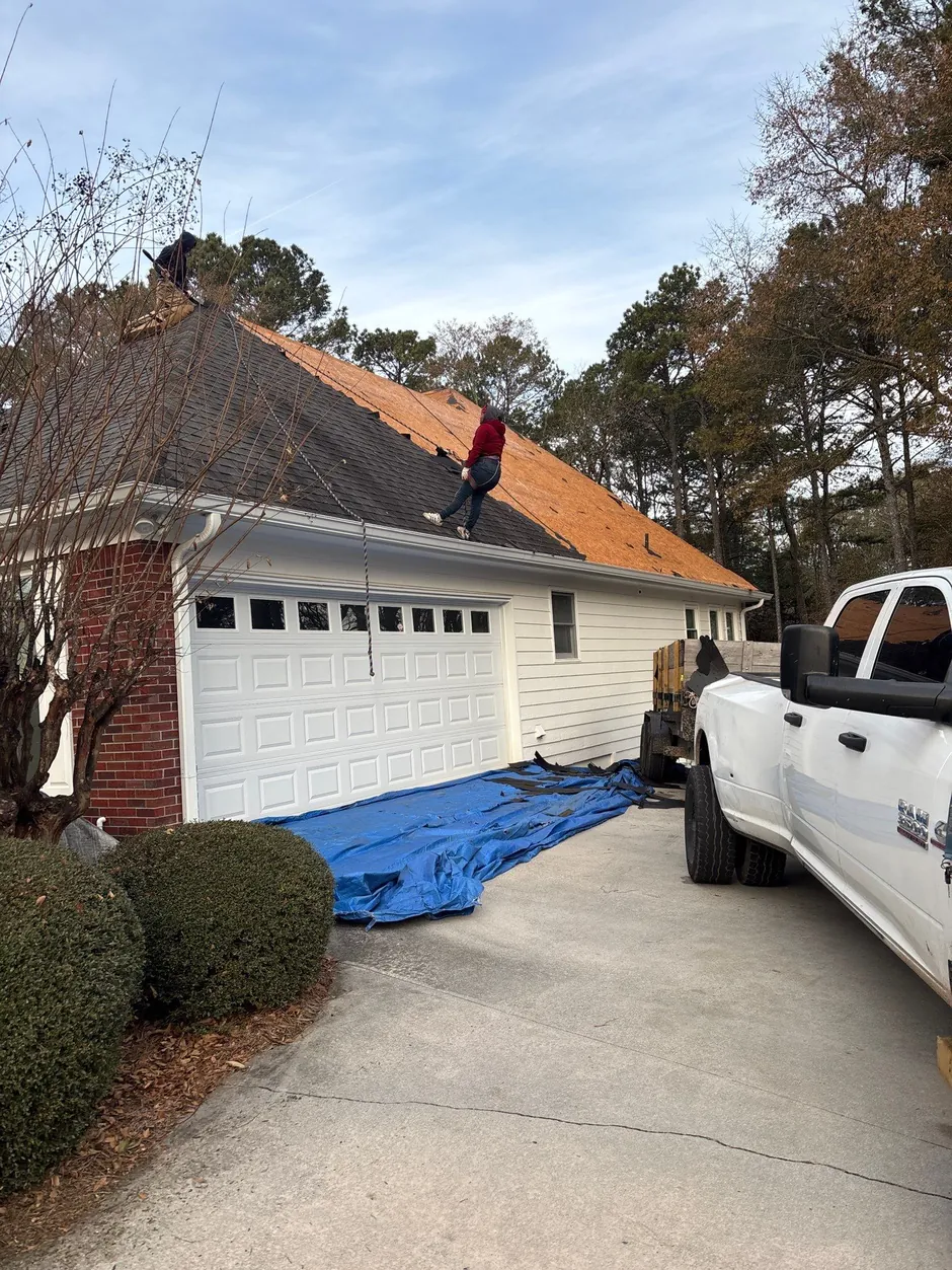 Professional Gutter Cleaning Services in Lawrenceville